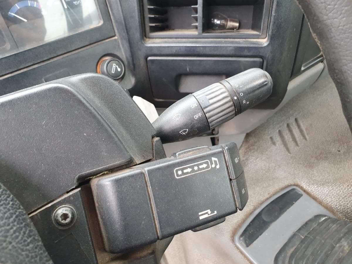 Renault Premium com Grua Atlas Copco 13.01 Basculante — image 32