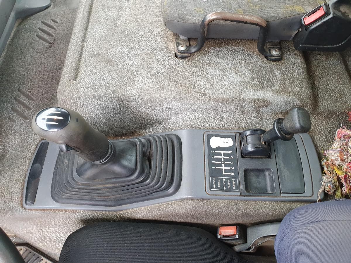 Renault Premium com Grua Atlas Copco 13.01 Basculante — image 38