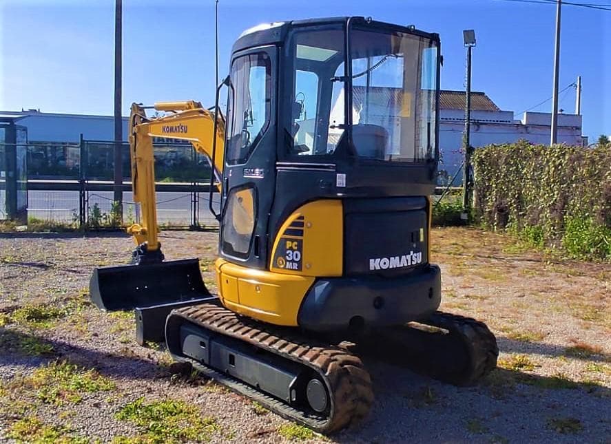 Escavadora Giratória Komatsu PC 30 MR — imagem 2
