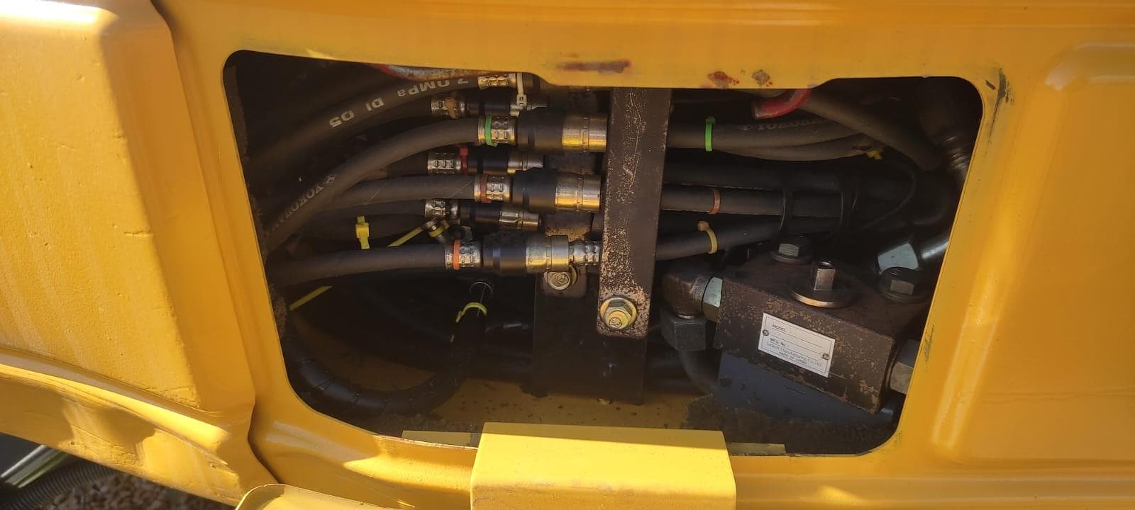 Escavadora Giratória Komatsu PC 30 MR — imagem 14