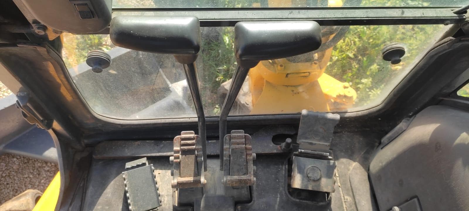 Escavadora Giratória Komatsu PC 30 MR — imagem 16