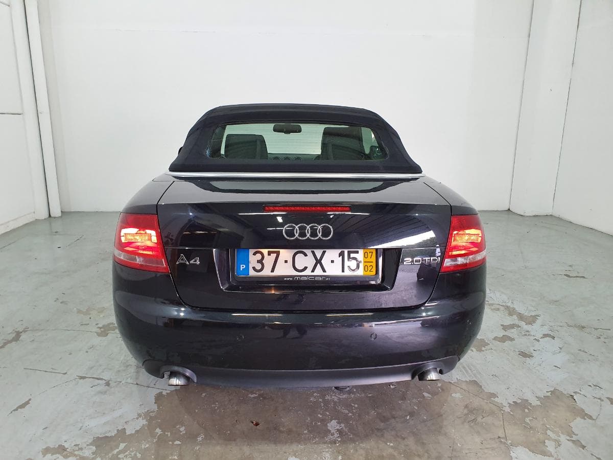 Audi A4 Cabrio 2.0 TDI · Année 2007 — image 7