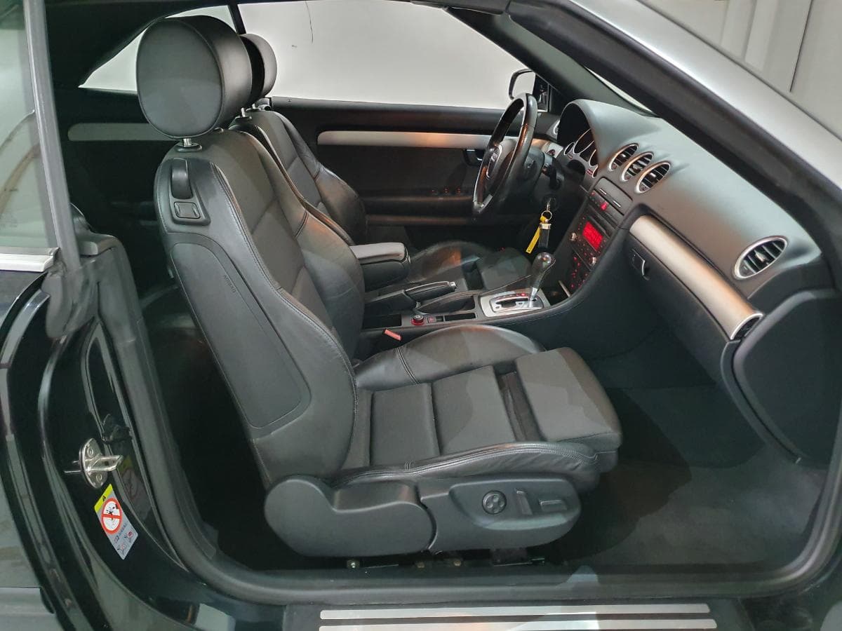 Audi A4 Cabrio 2.0 TDI · Année 2007 — image 21