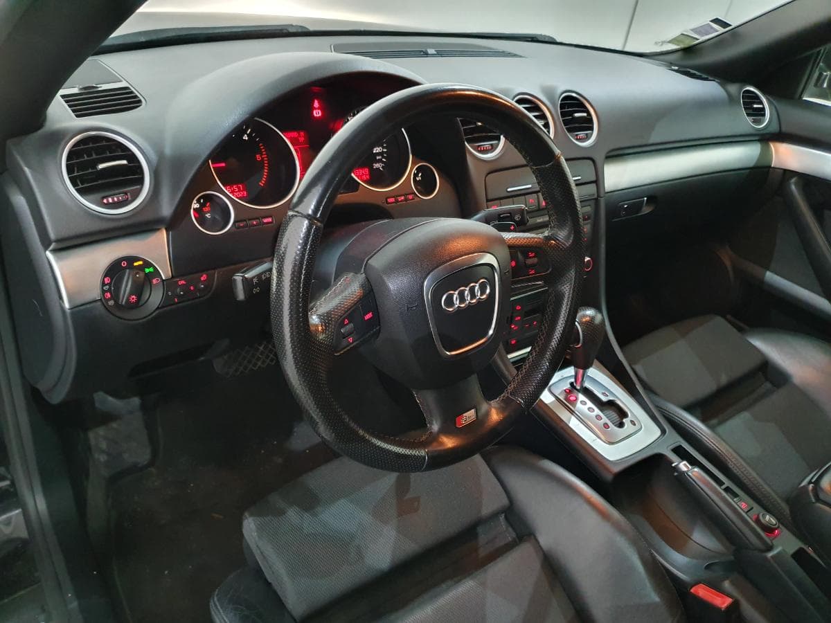 Audi A4 Cabrio 2.0 TDI · Année 2007 — image 41