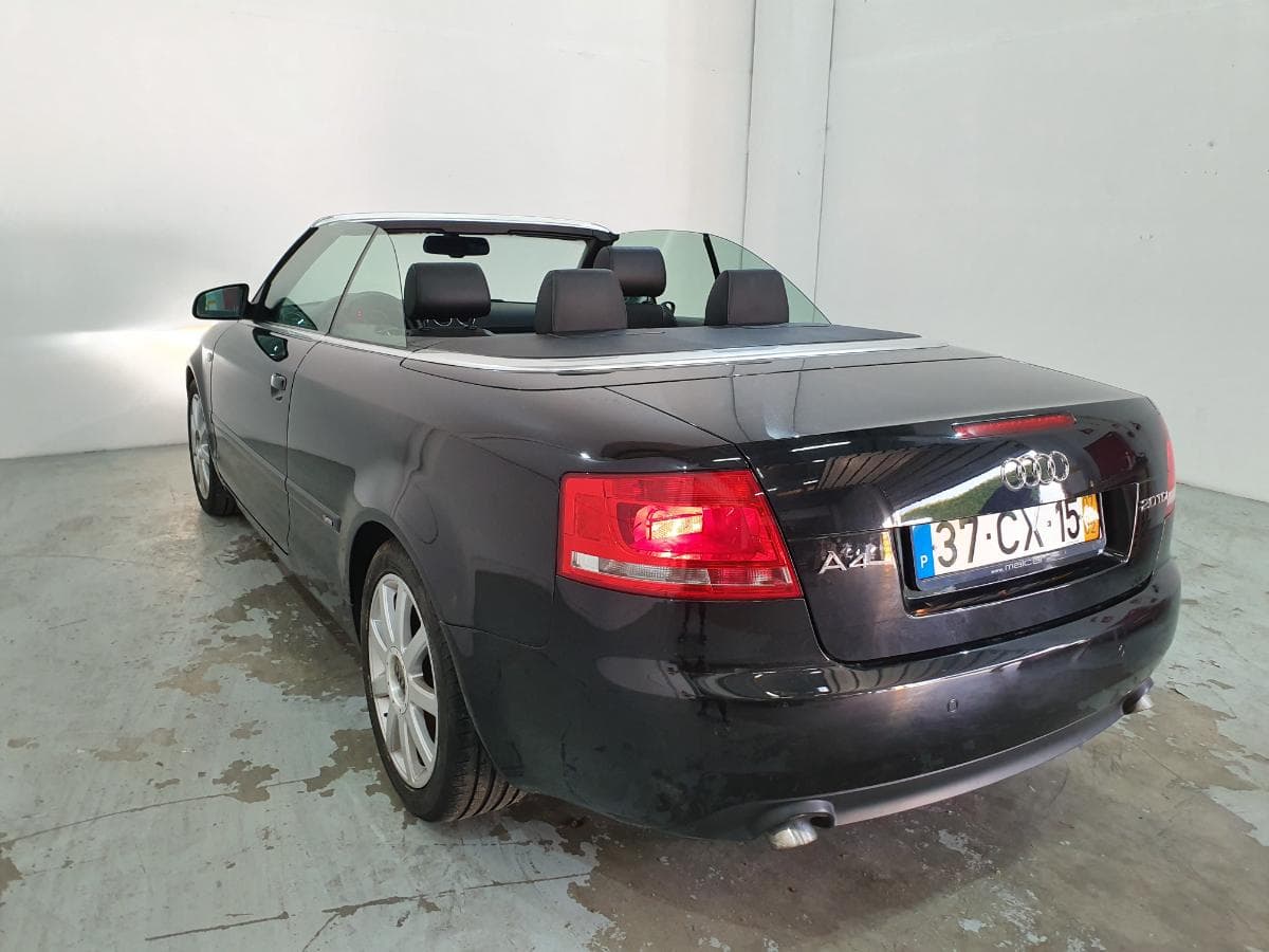 Audi A4 Cabrio 2.0 TDI · Année 2007 — image 44