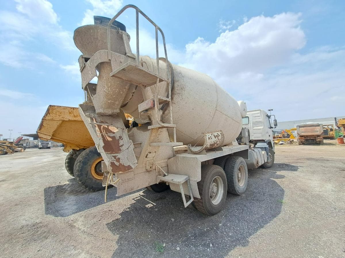 Autobetoneira (7M3) VOLVO · Viana — imagen 5