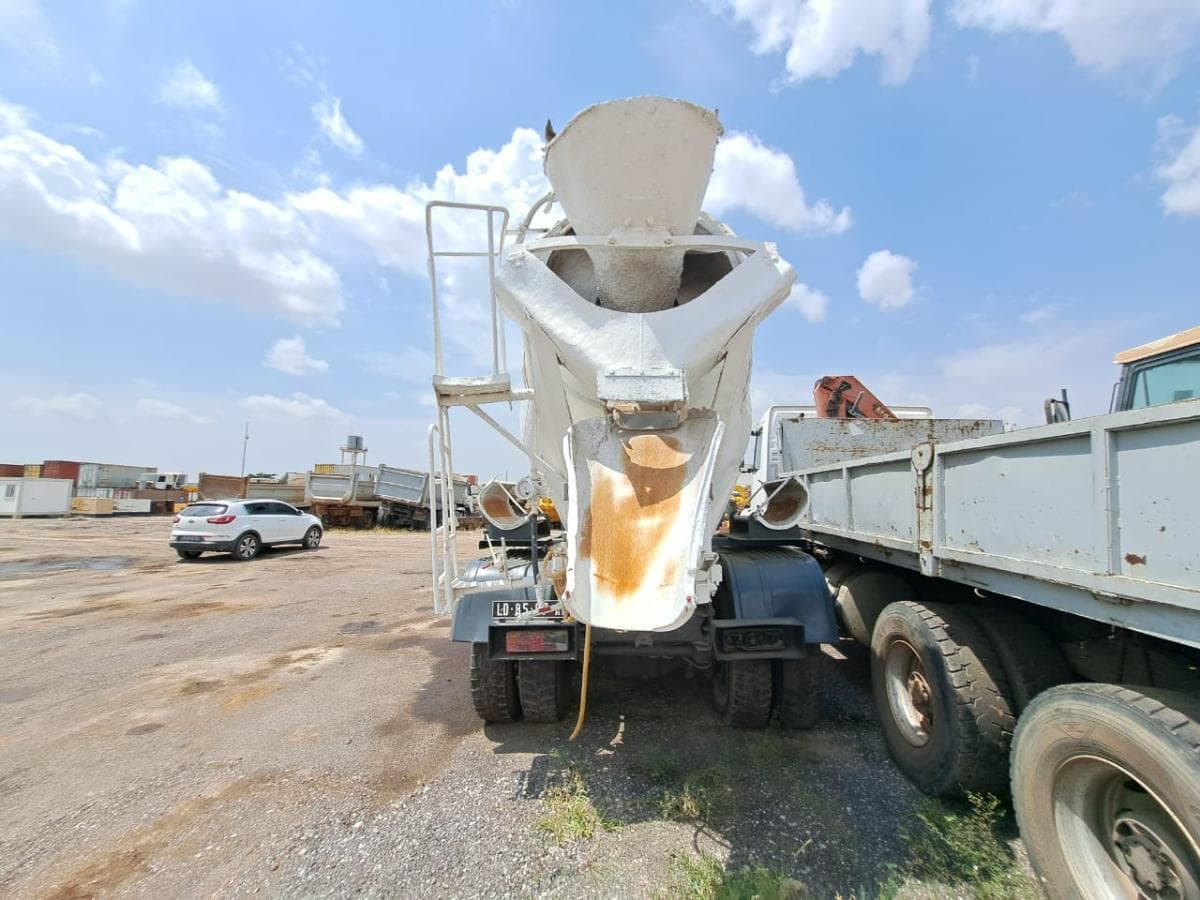 Autobetoneira (7M3) VOLVO · Viana — image 2