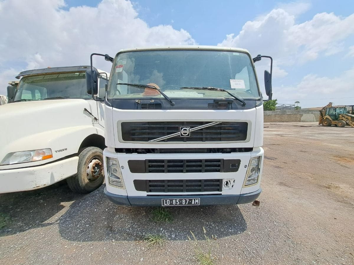 Autobetoneira (7M3) VOLVO · Viana — image 5