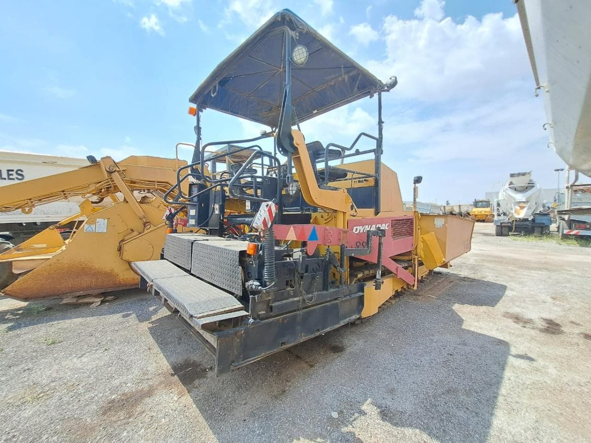 Espalhadora (18T) DYNAPAC F 141 · Viana — imagen 6