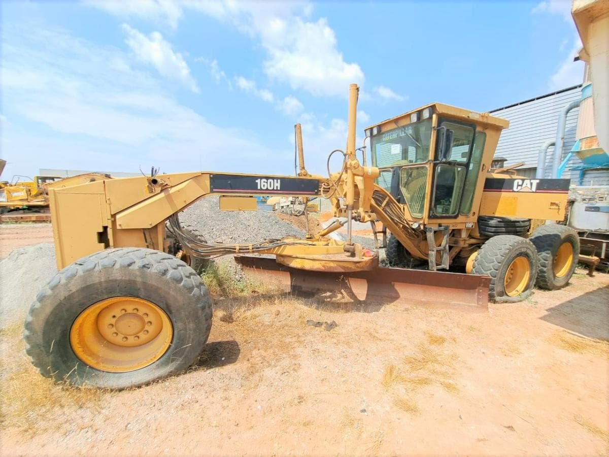 Motoniveladoras (20 T) CATERPILLAR 160 H — imagen 1