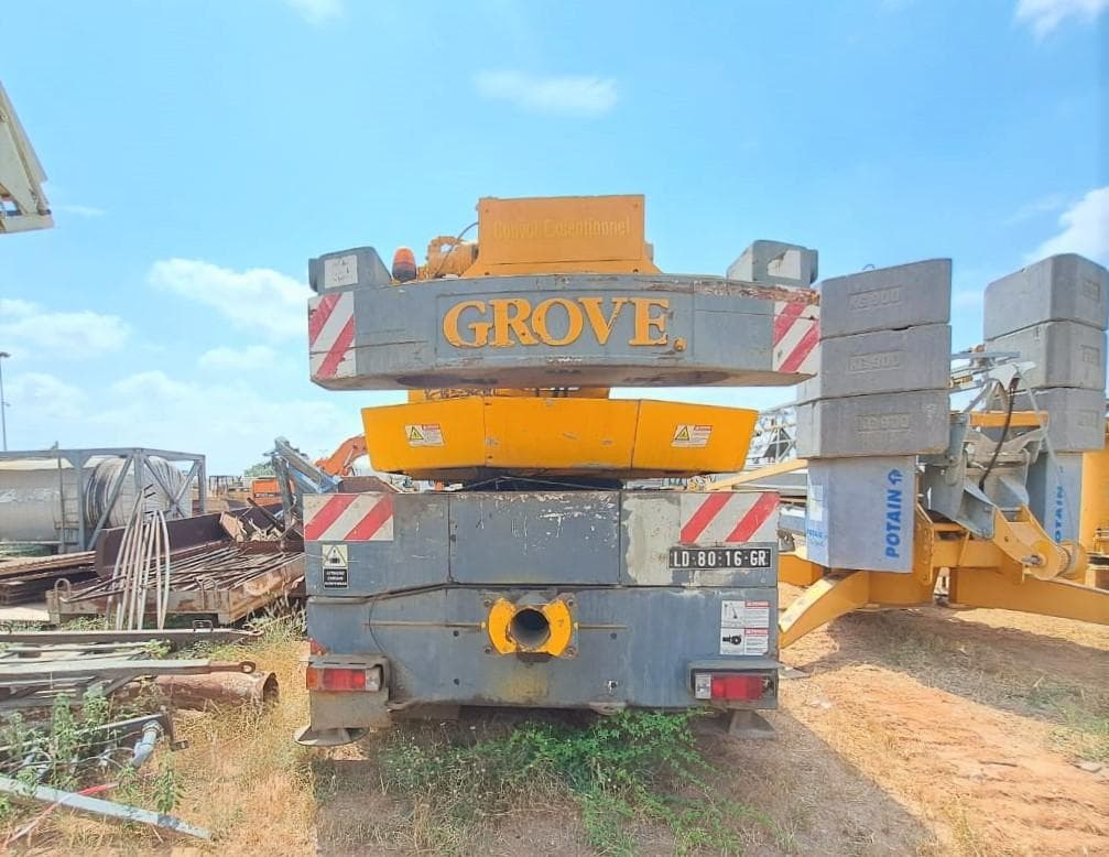 Auto Grua (35T) GROVE GMK 2035 · Viana — image 4