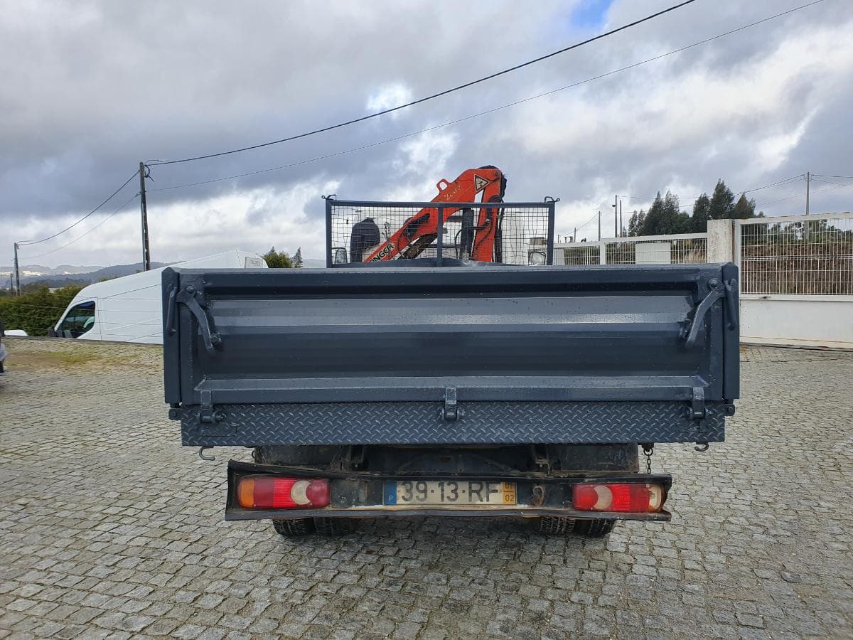 Nissan Cabstar 110 com Grua Palfinger Tribasculante — image 6
