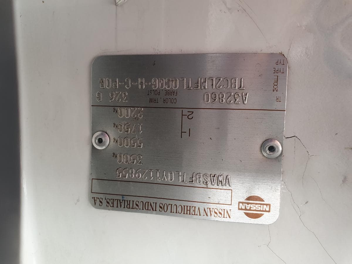 Nissan Cabstar 110 com Grua Palfinger Tribasculante — image 15
