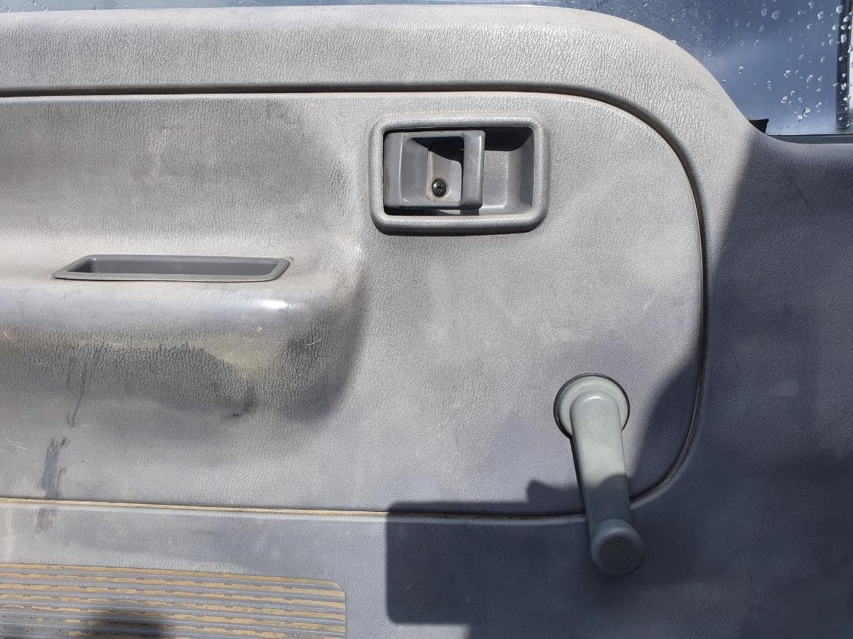 Nissan Cabstar 110 com Grua Palfinger Tribasculante — image 29