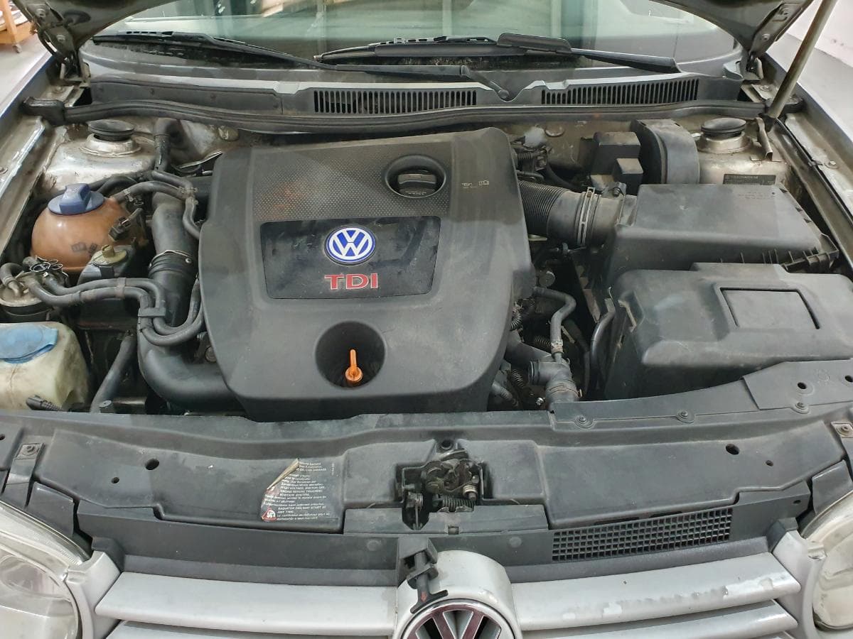 Volkswagen Golf 1.9 TDI 150cv · Ano 2002 — image 5