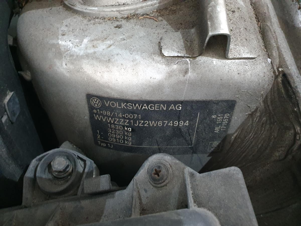 Volkswagen Golf 1.9 TDI 150cv · Ano 2002 — image 6