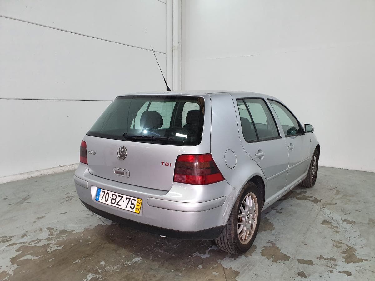 Volkswagen Golf 1.9 TDI 150cv · Ano 2002 — image 7
