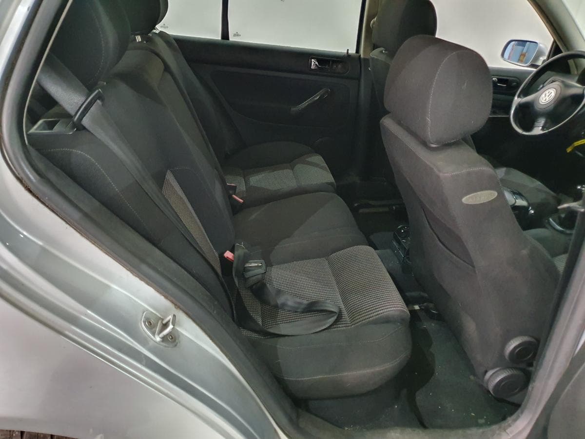 Volkswagen Golf 1.9 TDI 150cv · Ano 2002 — image 27