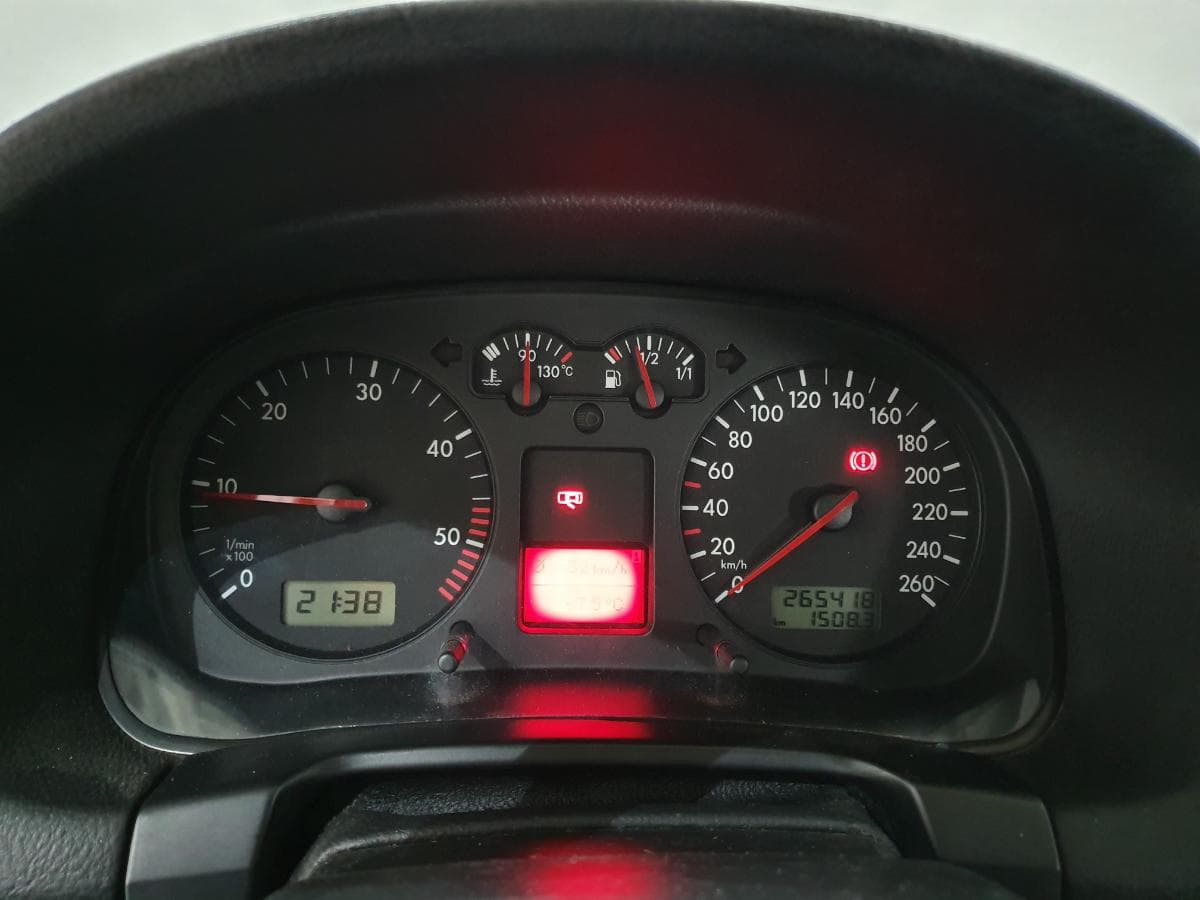 Volkswagen Golf 1.9 TDI 150cv · Ano 2002 — image 40