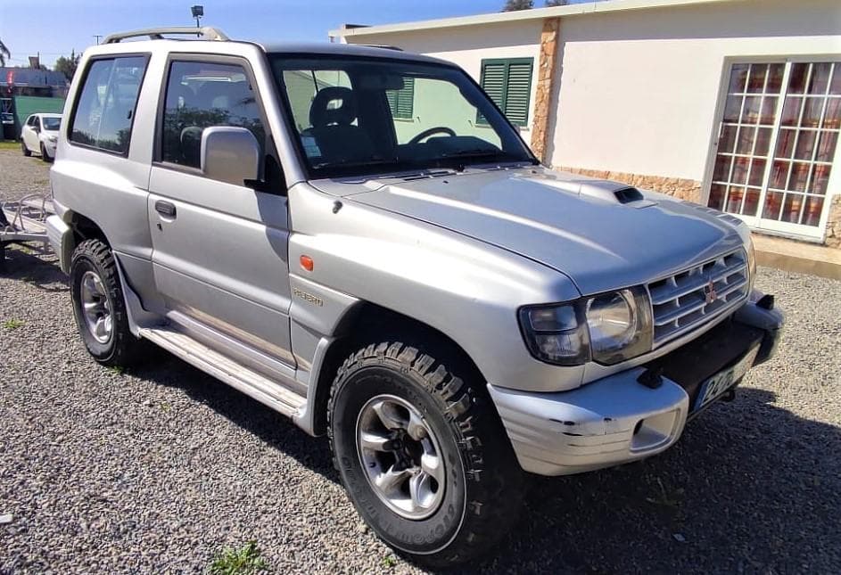Mitsubishi Pagero — imagem 1