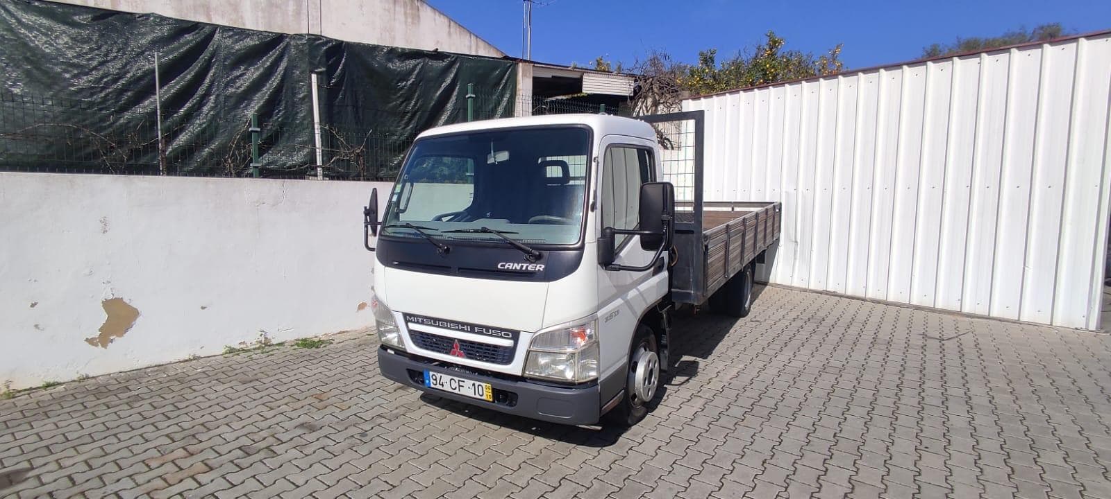 Mitsubishi Canter — imagem 2