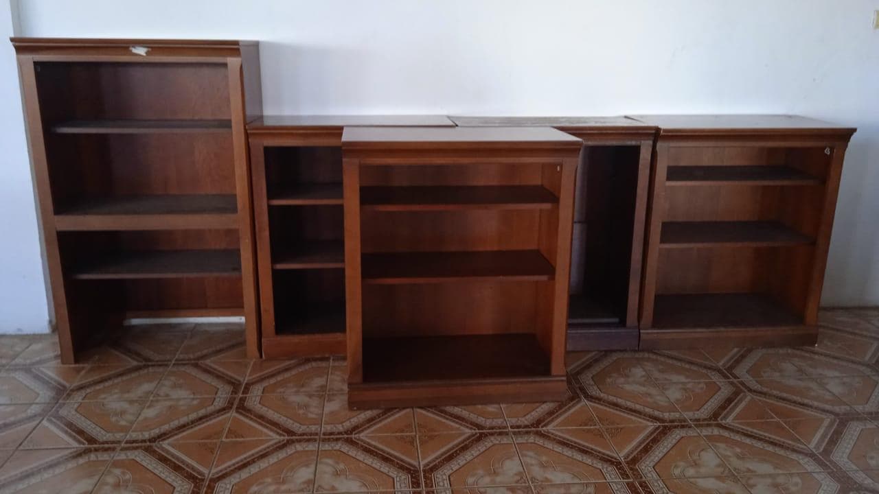 Mobiliario de oficina ·