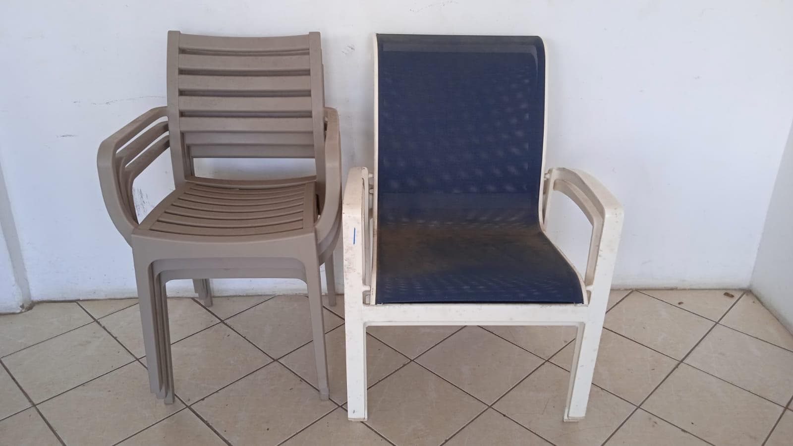 Cadeiras de Jardim · — imagen 1