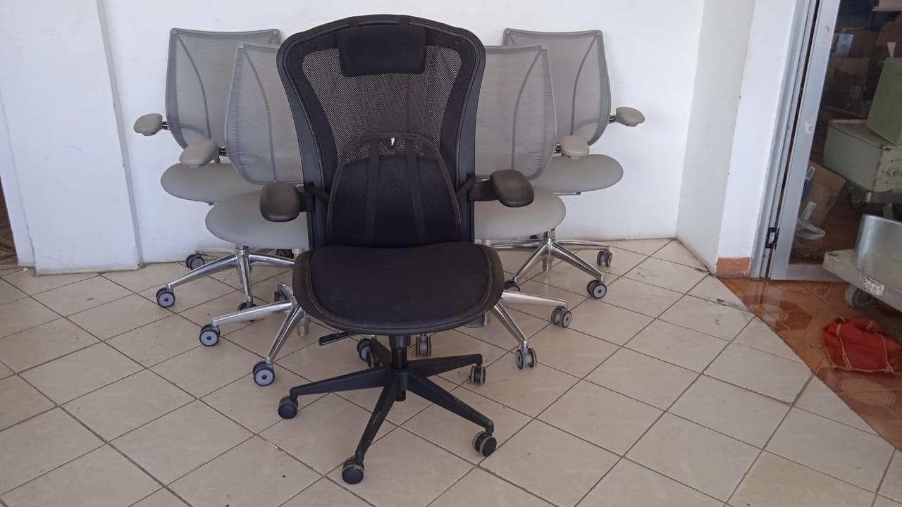 Mobiliario de oficina · — imagen 1