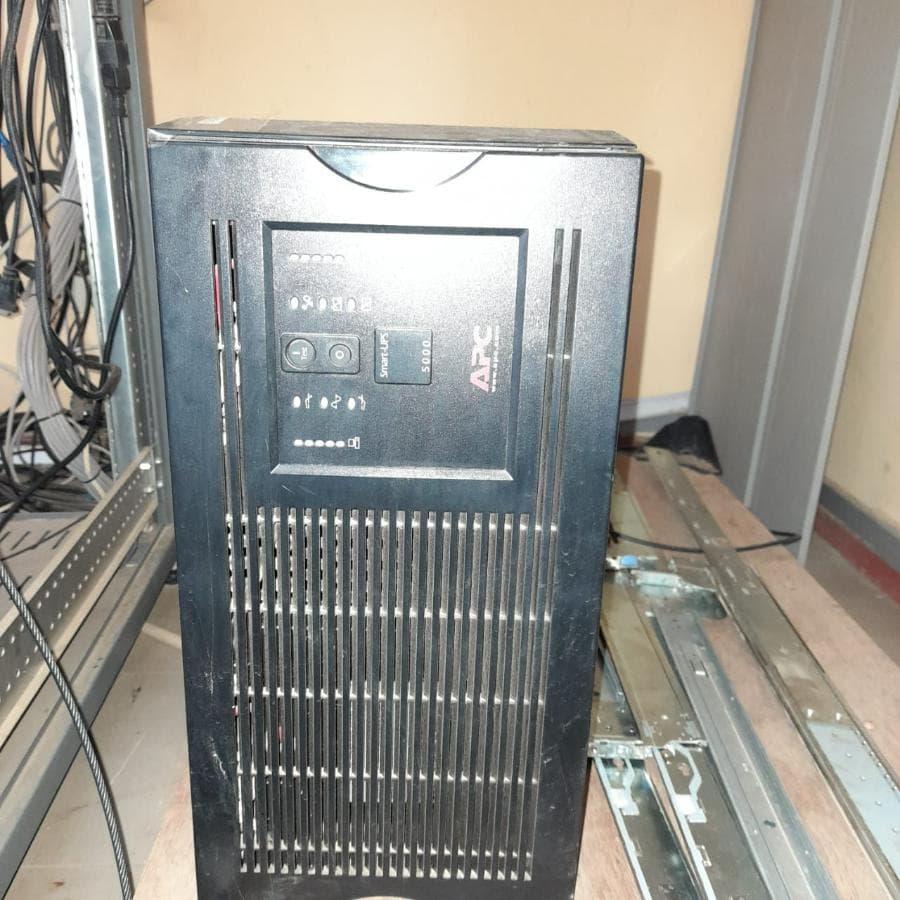 UPS- APC SMART  · — imagen 2