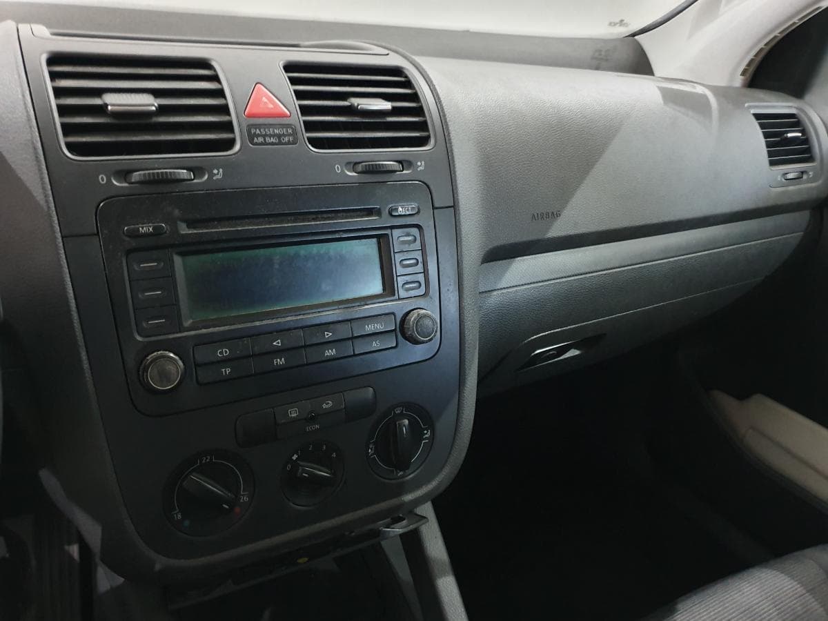 Volkswagen Golf 1.4 FSI · Ano 2004 — imagen 25