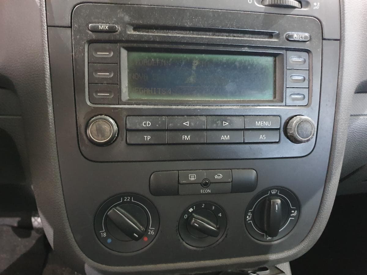 Volkswagen Golf 1.4 FSI · Ano 2004 — imagen 26