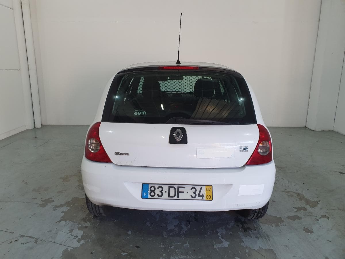 Renault Clio 1.5 DCI · Año 2007 — imagen 8