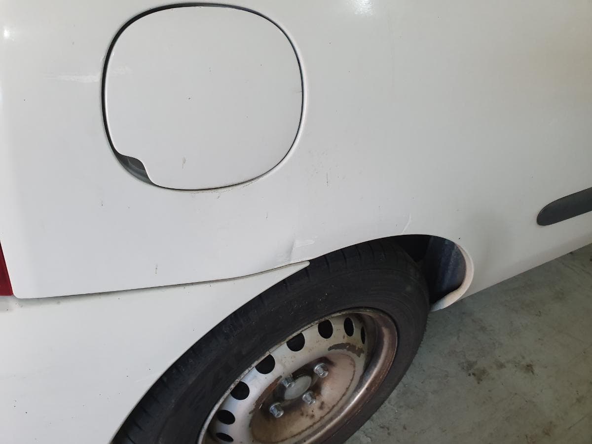 Renault Clio 1.5 DCI · Año 2007 — imagen 11