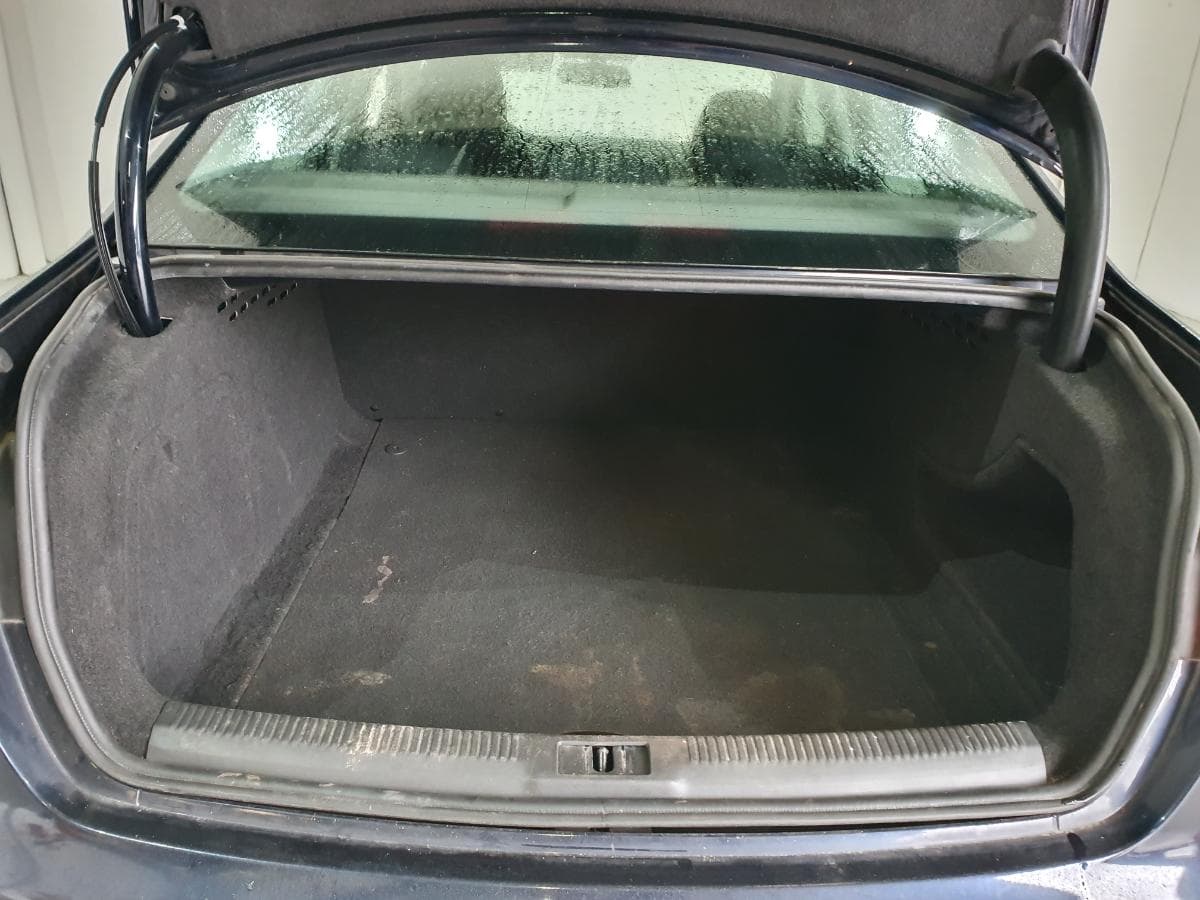 Audi A4 2.0 TDI · Ano 2009 — image 10