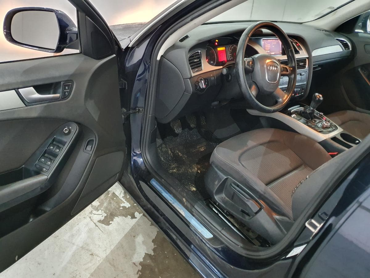 Audi A4 2.0 TDI · Ano 2009 — image 19