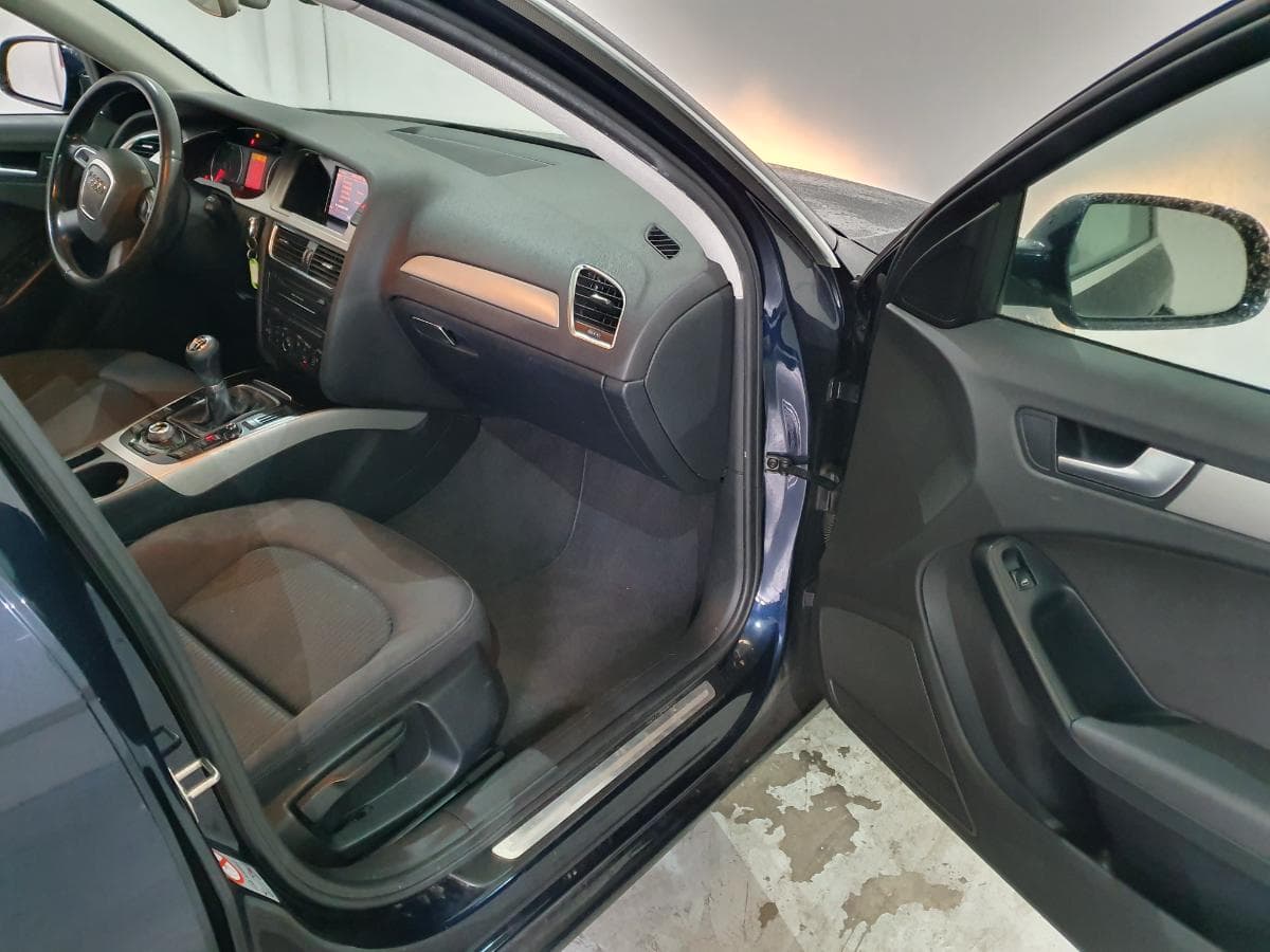 Audi A4 2.0 TDI · Ano 2009 — image 26