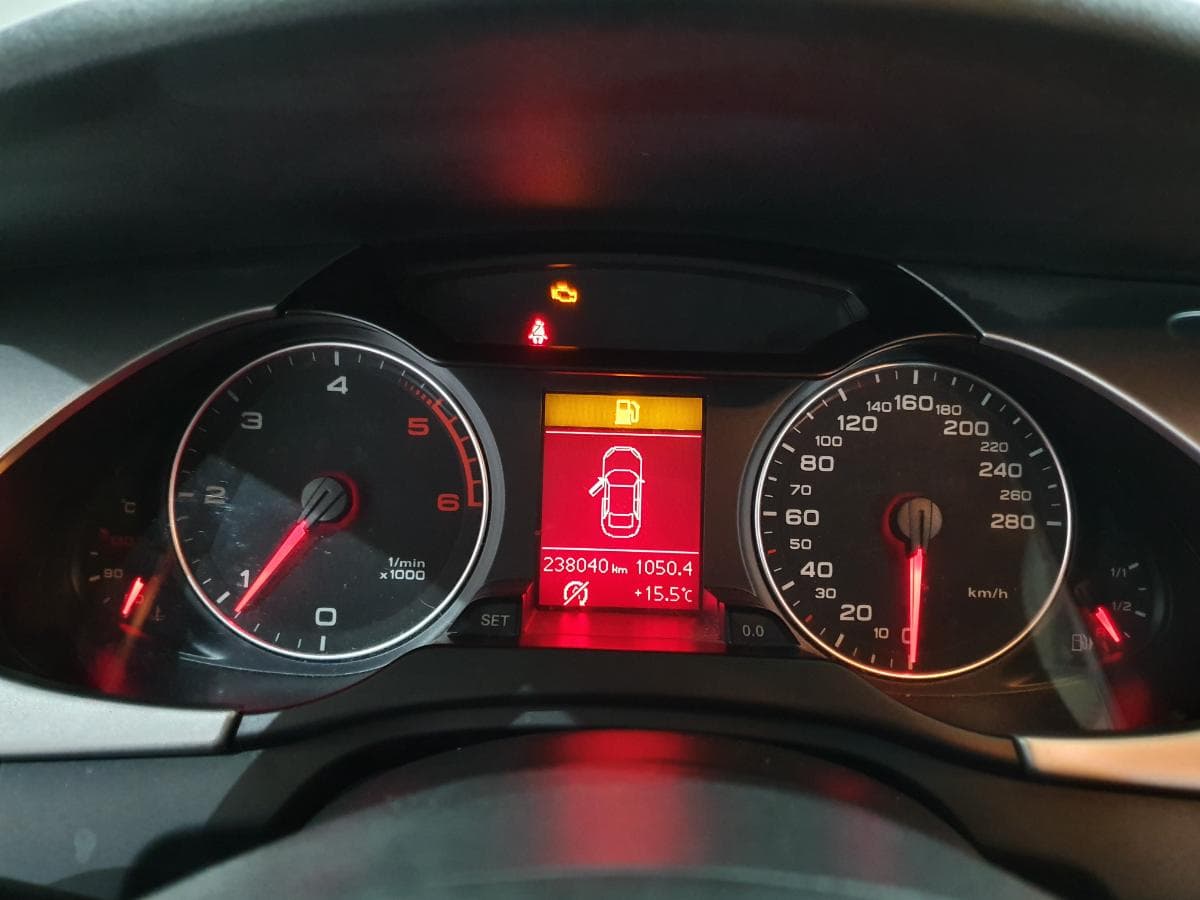 Audi A4 2.0 TDI · Ano 2009 — image 34
