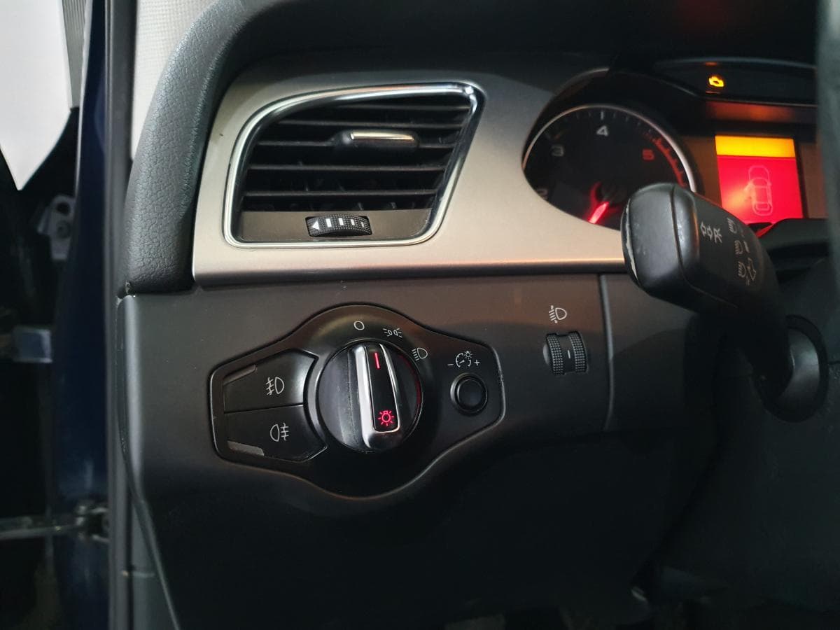 Audi A4 2.0 TDI · Ano 2009 — image 37