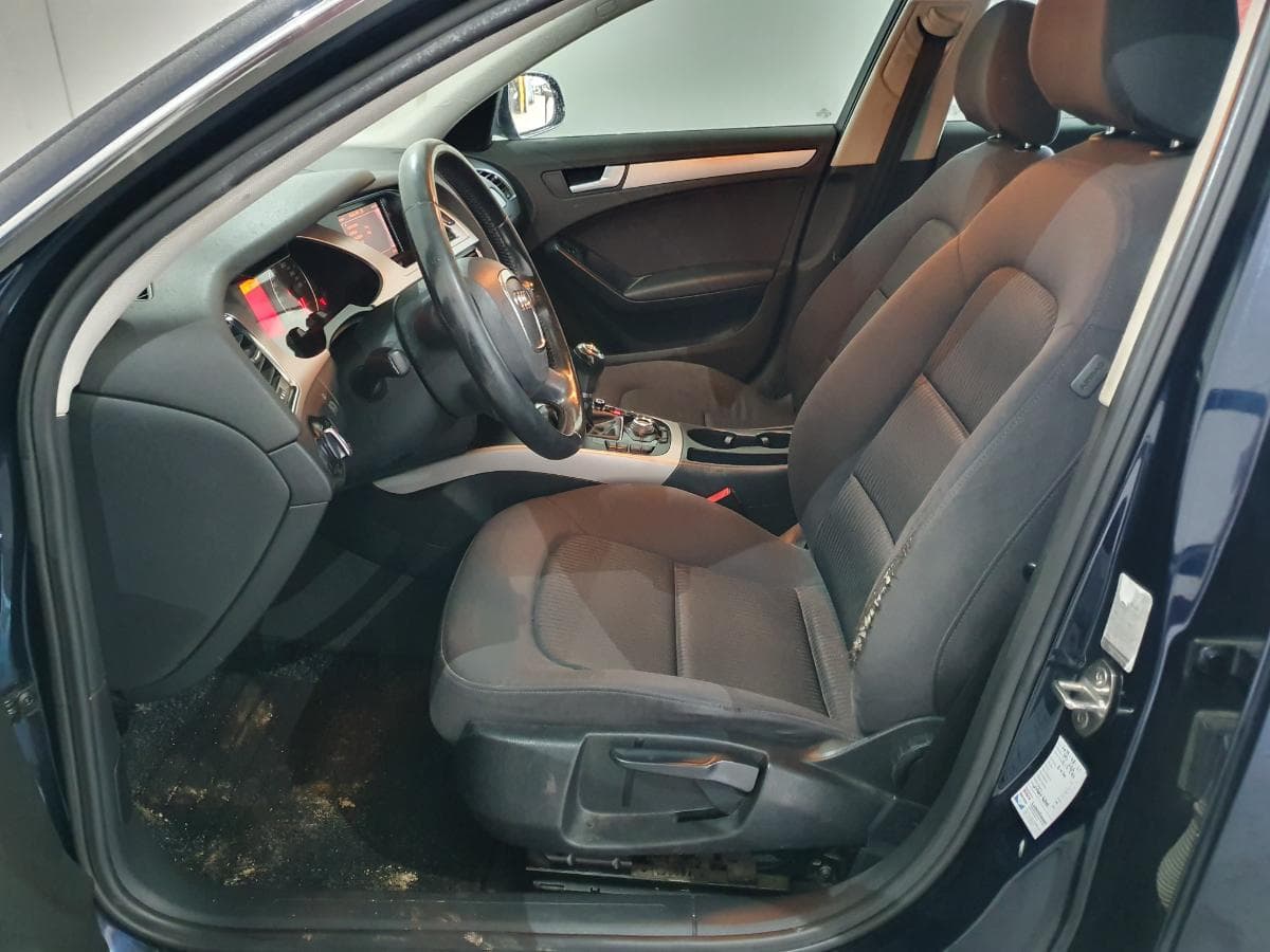 Audi A4 2.0 TDI · Ano 2009 — image 40
