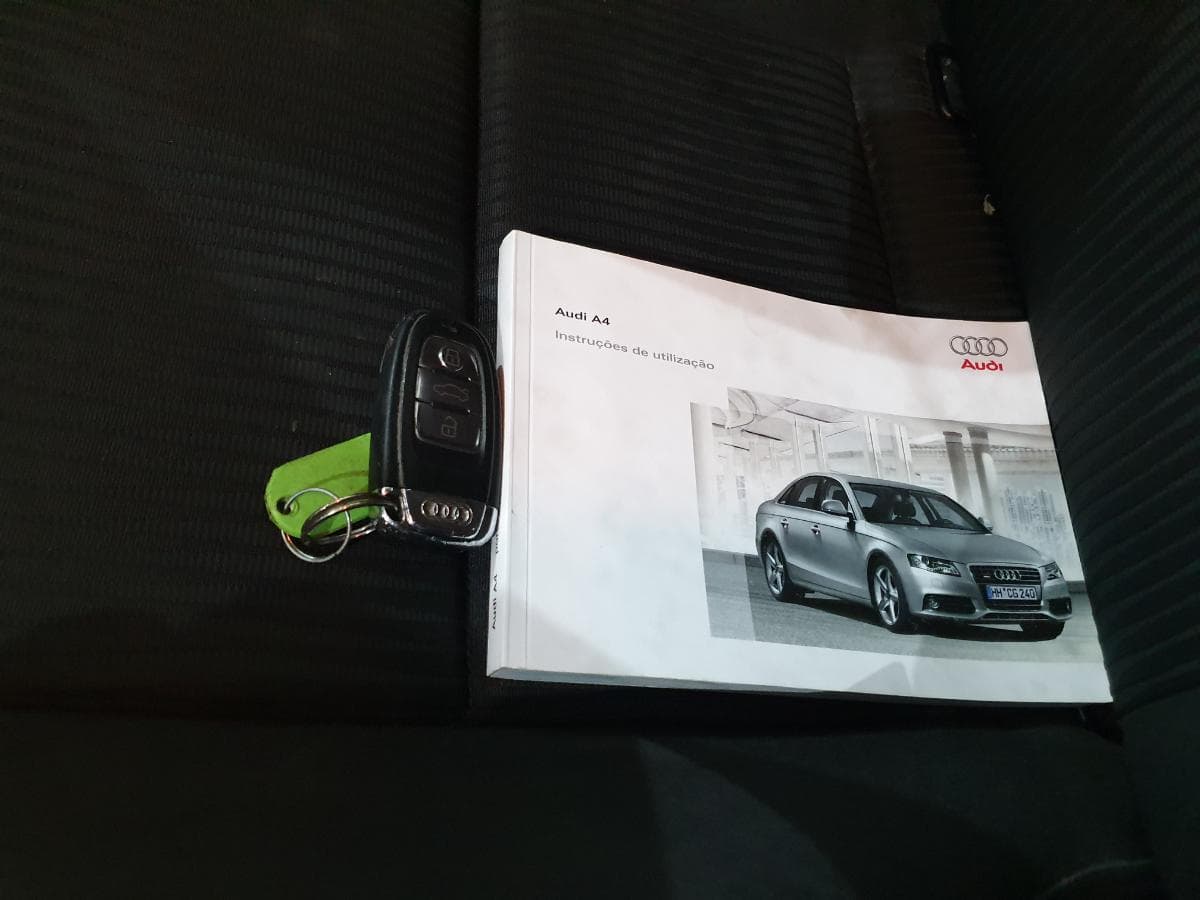 Audi A4 2.0 TDI · Ano 2009 — image 42