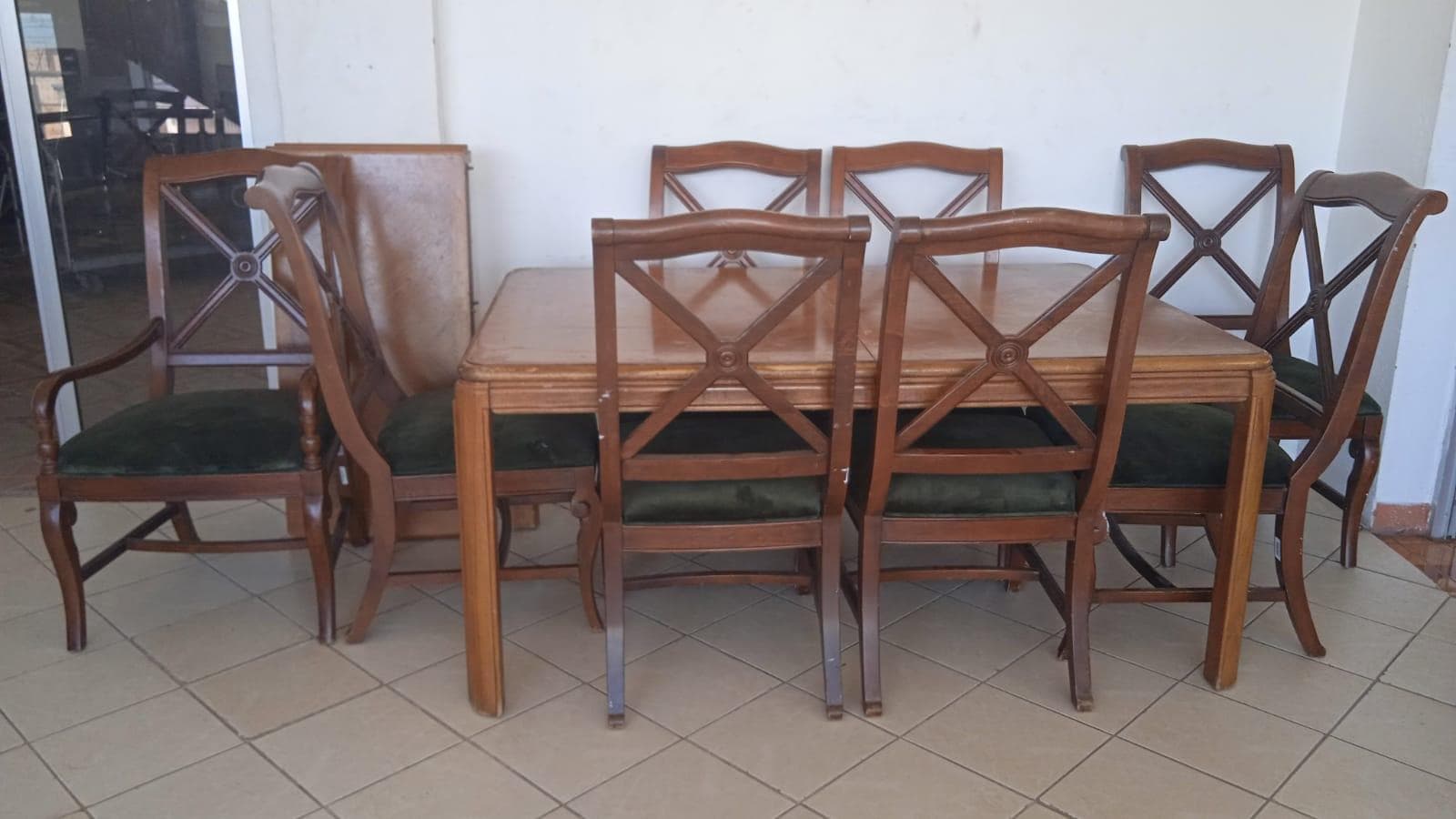Mobiliario de hogar ·