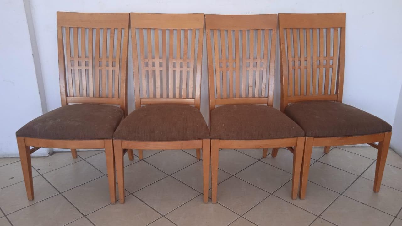 Mobiliario de hogar ·