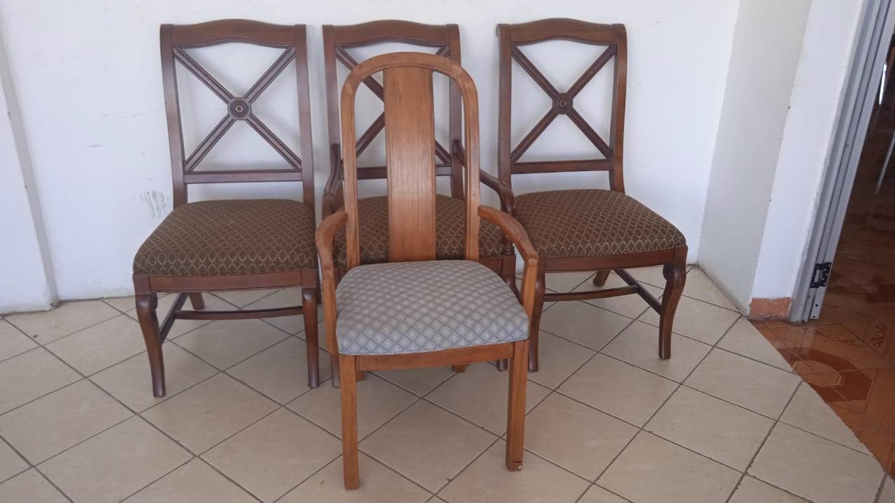 Mobiliario de hogar ·