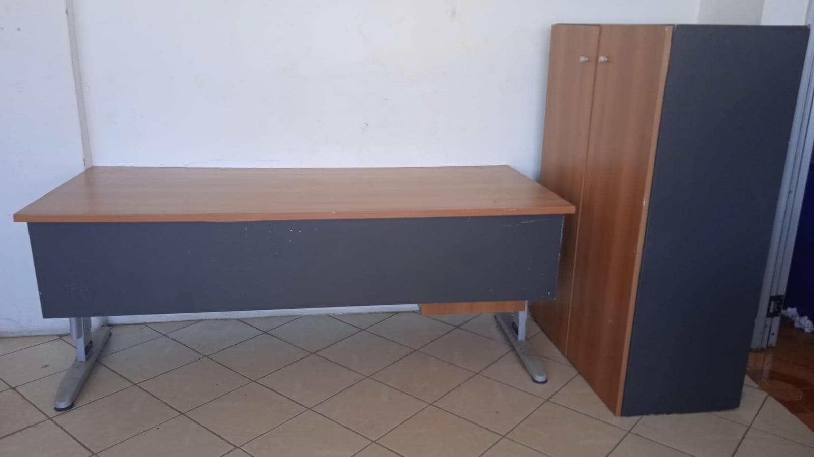 Mobiliario de oficina ·