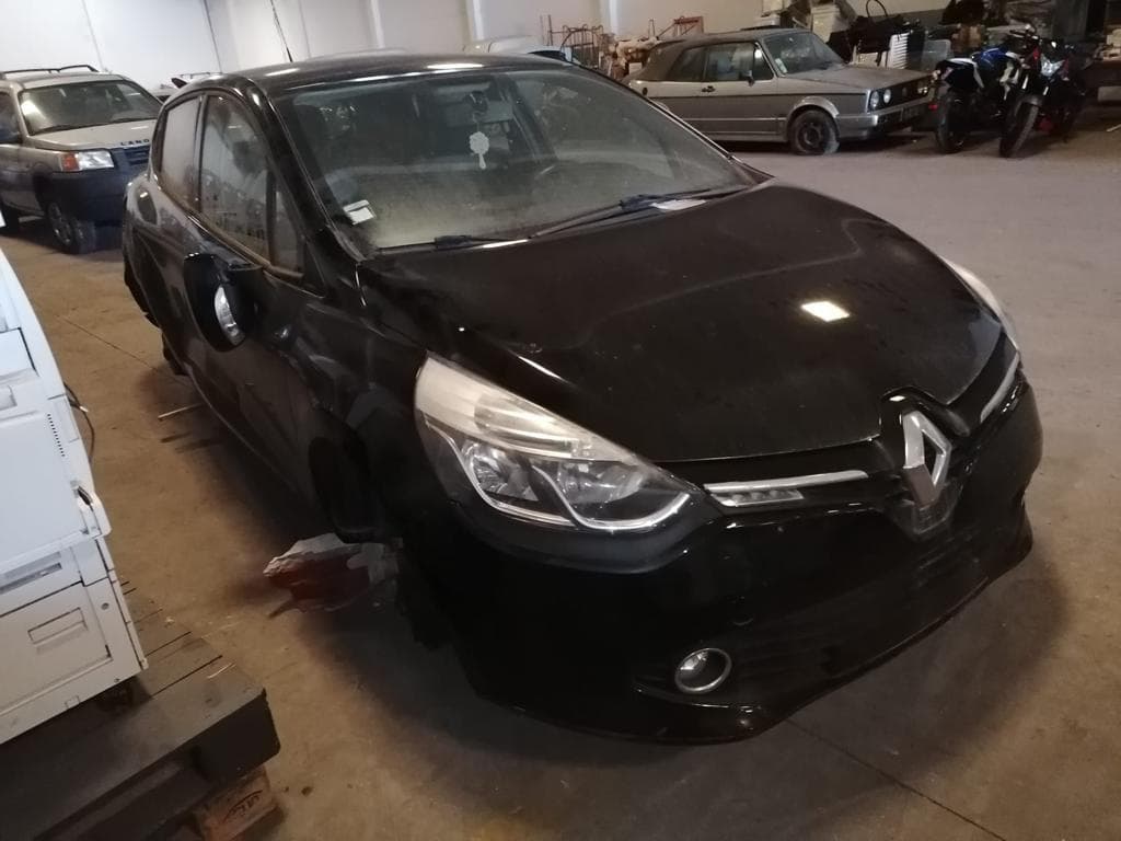 Renault Clio 1.5DCI · Ano 2015 — imagen 2