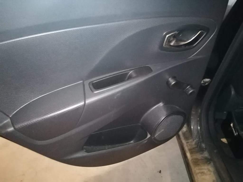 Renault Clio 1.5DCI · Ano 2015 — imagen 16