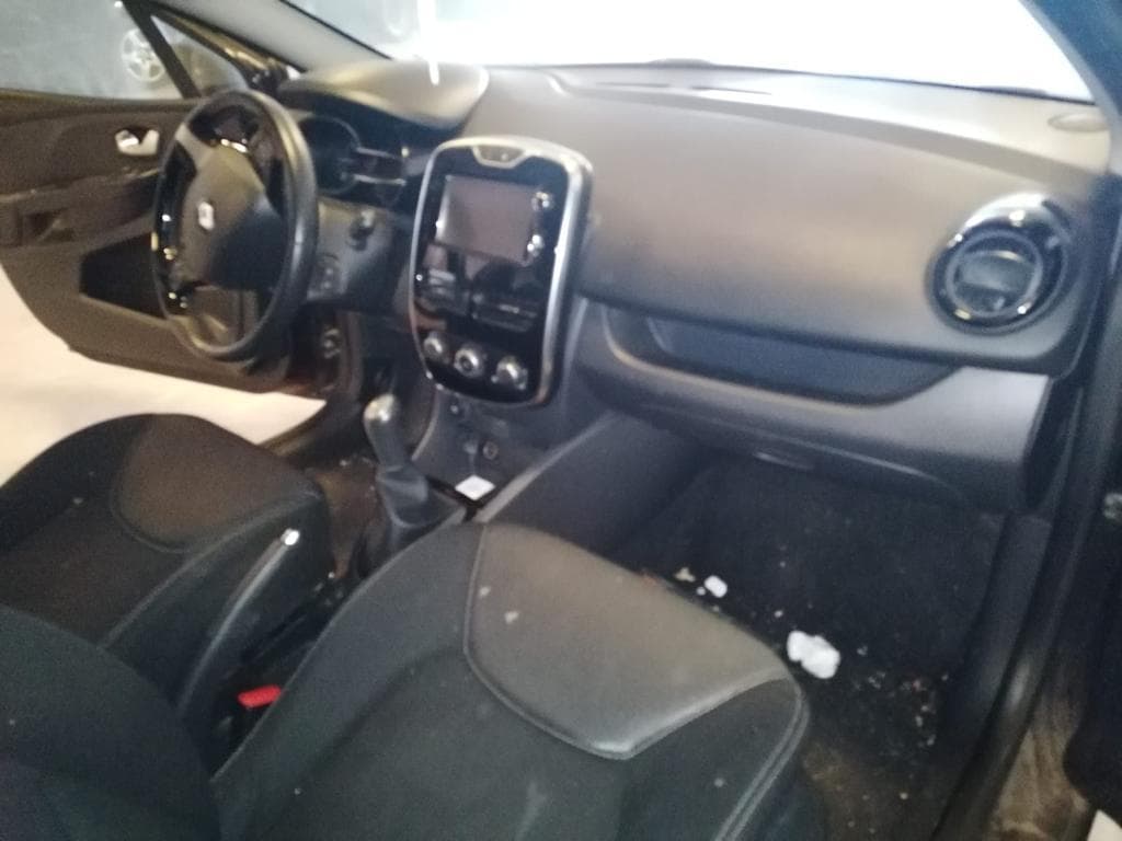 Renault Clio 1.5DCI · Ano 2015 — imagen 18
