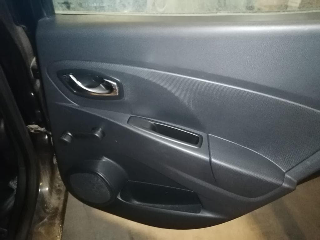 Renault Clio 1.5DCI · Ano 2015 — imagen 22