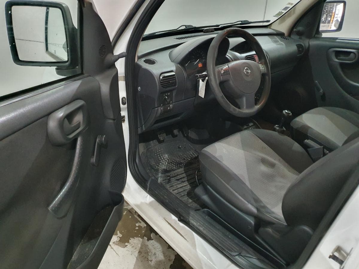 Opel Combo 1.3CDTI 16V · Ano 2008 — imagem 19
