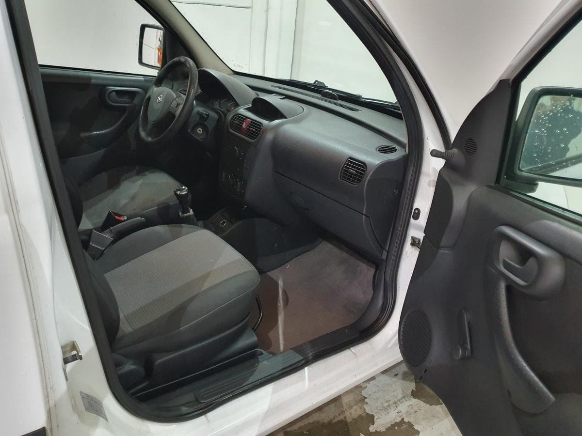 Opel Combo 1.3CDTI 16V · Ano 2008 — imagem 21